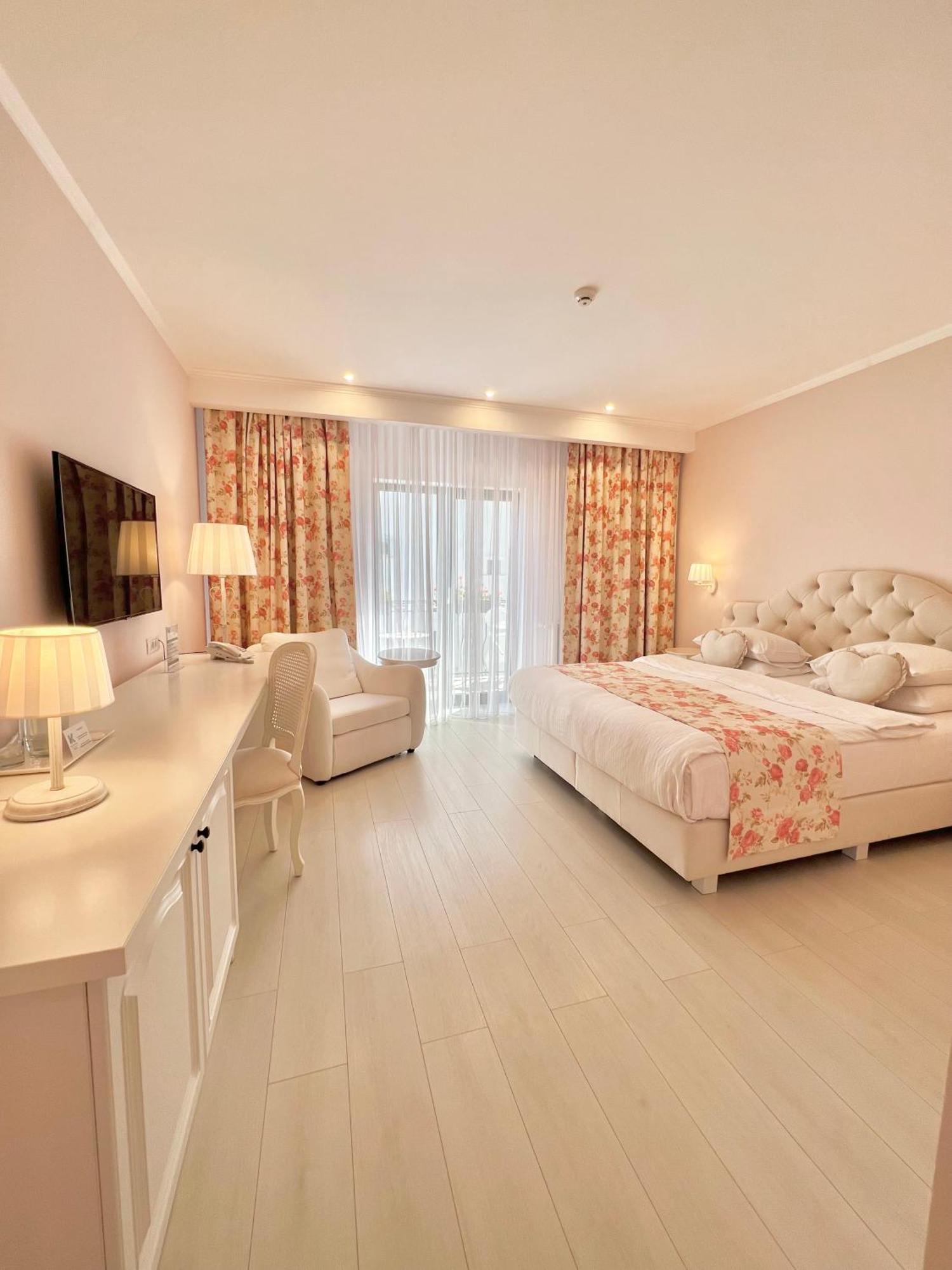 Hotel Krystal Boutique Mansion Hunedoara Exteriér fotografie