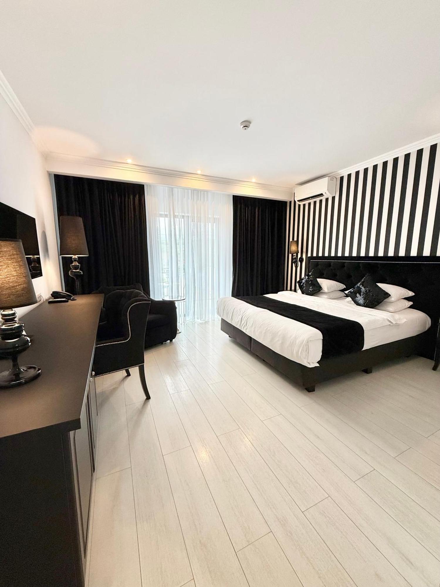 Hotel Krystal Boutique Mansion Hunedoara Exteriér fotografie